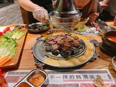 -青瓦炭韩潮烤肉(花园道店)