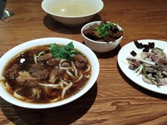 -清真吴记门钉肉饼·喜多利