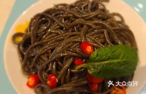 Cold-Mixed Qu Gen Noodles