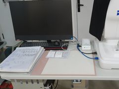 -豪门视光·星趣控·蔡司依视路眼镜代理商(中央大街店)