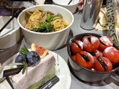 -W COLLECTIVE  DESSERT SHOP