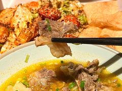 -八月美食小馆(银泰城总店)