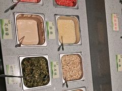 -野山舂·贵州现舂酸汤火锅(鸿通城店)