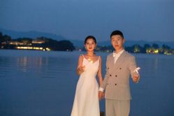 -唯一旅拍·颂当代影像艺术中心(上城店)