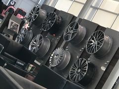 -天津波士信达奔驰4S店(卫津南路店)