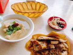 豆泡汤-洪峰浩老北京烧饼夹肉(角门路店)