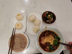 -李与白包子铺(桐梓林店)