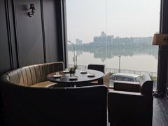 靠窗位-新城概念餐厅