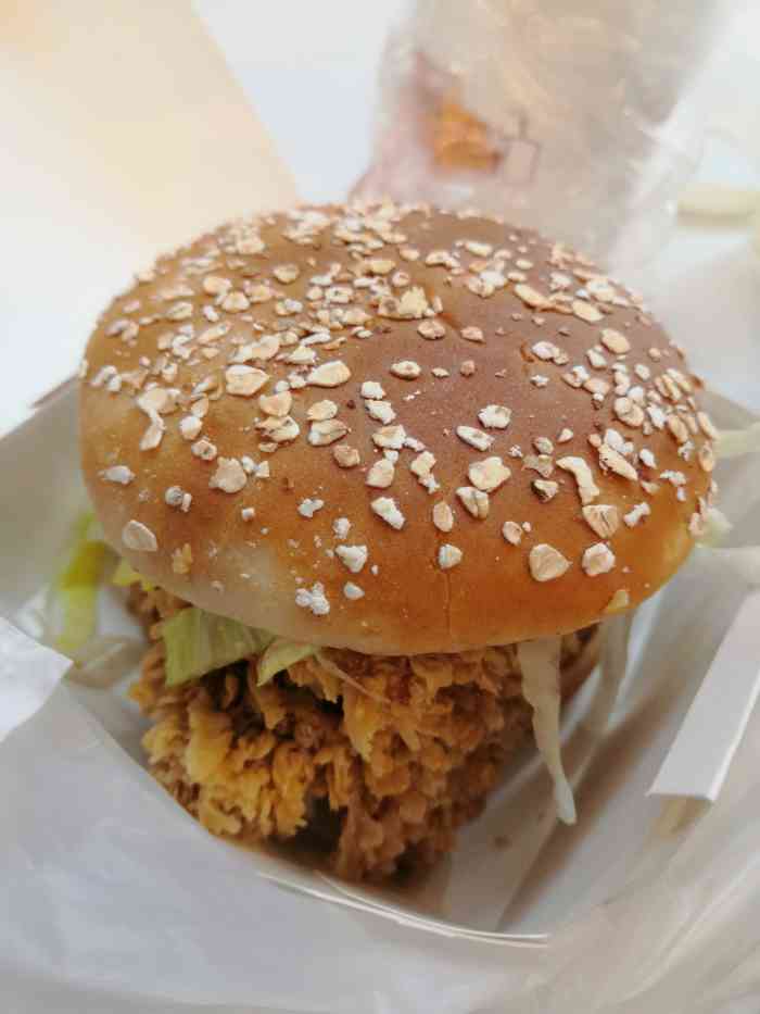 乐堡士炸鸡汉堡-"闺女一直吵着要吃汉堡和炸鸡,终于带她过来.