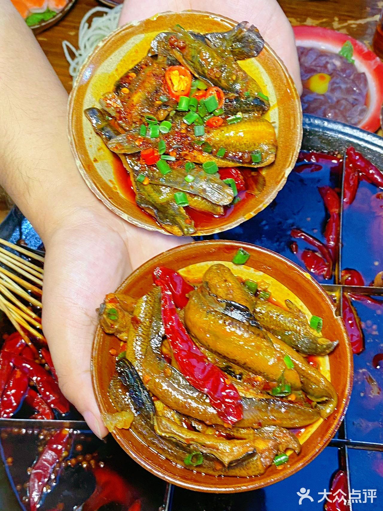 来到铜元局找朋友耍，带我打卡一家最重庆味道的火锅