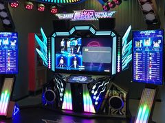 -极限PLAY运动娱乐新世界·团建派对表演休闲馆·室内高空游乐园