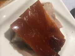 化皮乳猪件-御花园·粤菜·海鲜火锅(中山公园店)