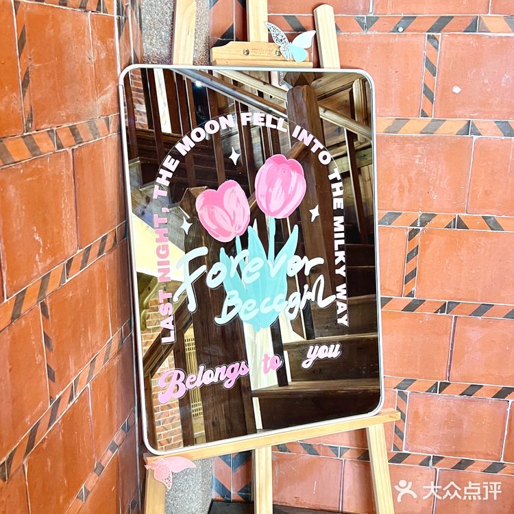在泉州被花包围的咖啡店💐