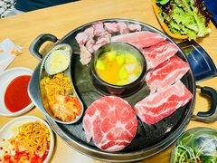 -江南猪肉商会无限续吃(弘大店)