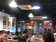 大堂-長壹旋转烤吧 农家鸡火锅