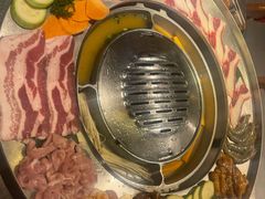 -哈哈碳都·牛肋条无限自助烤肉(台江万达店)