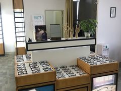 -LOGO眼镜·蔡司品牌折扣店(龙华清湖店)