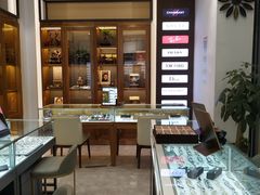 -回瑞眼镜·蔡司·依视路官方授权店(广益路万达店)