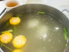 萝卜玉米清汤-为什么牛潮汕牛肉火锅(万胜广场店)