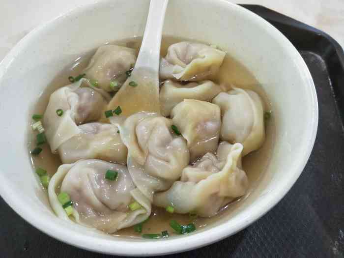 周生记(高铁店)-"在湖州高铁站的二楼.买了两个肉粽子,在.