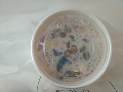 -津椰本·海南正宗椰奶清补凉(店一店)
