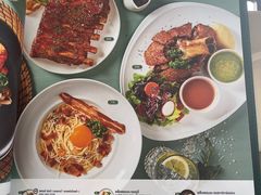 -Chom Cafe and Restaurant