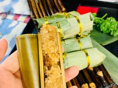 -刘姐啤酒鱼民族演艺餐厅(西街总店)