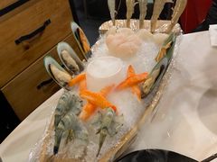 -牛魔王时尚回转餐厅