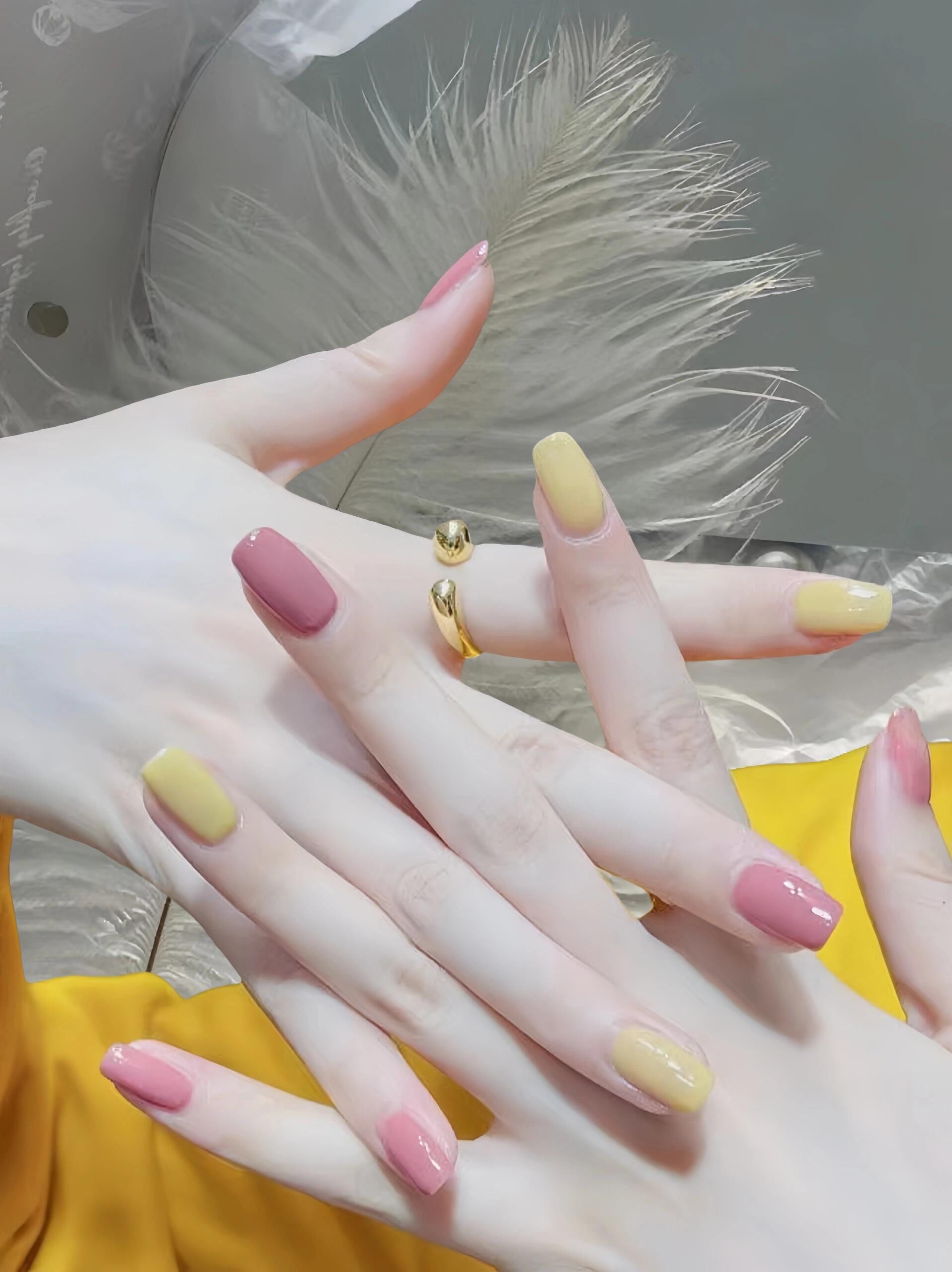 夏季显白美甲-简单直接的美