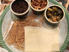 煎饼大葱-朝花夕拾中餐厅(台儿庄古城复兴广场店)