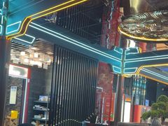 -屋有岛沉浸游戏旗舰店(中山公园店)