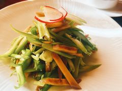 仔姜拌鲍芹-民族饭店-四季餐厅