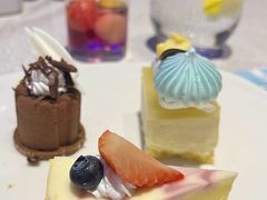 -亚洲国际大酒店·云顶阁旋转自助餐厅