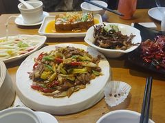 -隔壁老王·家常云南菜(花巷店)