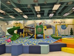 -莫莉幻想儿童乐园(三河燕郊永旺店)