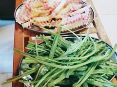 -老石黑山羊毛驴肉火锅(金凯广场店)