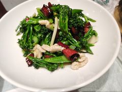 -鑫巴蜀小镇 · 水煮鱼专研店(玉桥店)