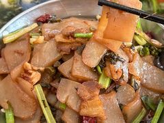 -丹水桥地锅鱼·翘嘴鲌·地方特色全鱼宴(丹江口大坝店)