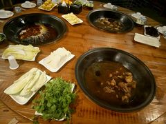 -咱屯子铁锅炖直营店(保利店)