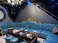 -路边边.炒菜烧烤.音乐餐厅(良乡长虹店)