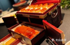 Moonlight Box Crispy Skin Roast Duck