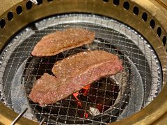 -山川小町·极番烧肉(新地假日广场店)