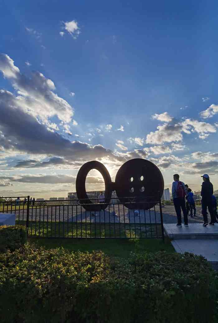 莫子山公园-"莫子山公园位于浑南新区,这里是烧烤胜地.