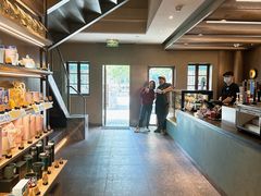 -星巴克臻选(上海今潮8弄店)