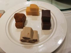 宫廷点心拼盘-羲和雅苑•北京烤鸭(陆家嘴中心店)