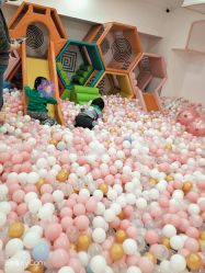-趣童婴幼儿SPA母婴生活馆(孔雀城店)