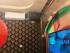 -路边边.炒菜烧烤.音乐餐厅(良乡长虹店)