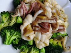 西蘭花鮮魷魚-鹅滋道(甘坑古镇店)