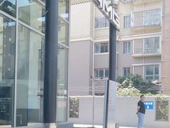 -上海星瀚奔驰4S店(红柳路店)