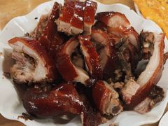 -黄记四更烤乳猪店